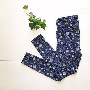 🌴🌴4 for $25🌴🌴 LulaRoe Leggings •